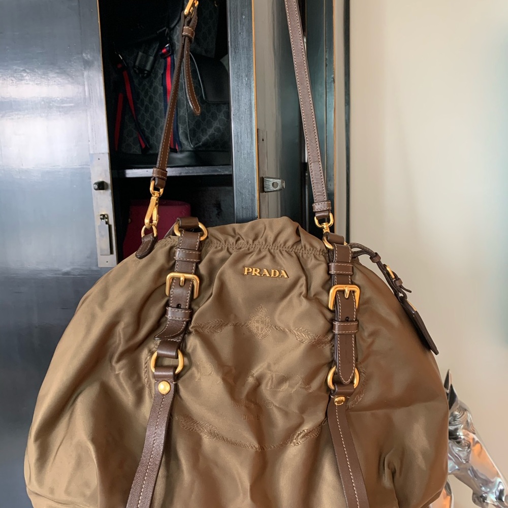 PRADA PURSE - Picture 2 of 7